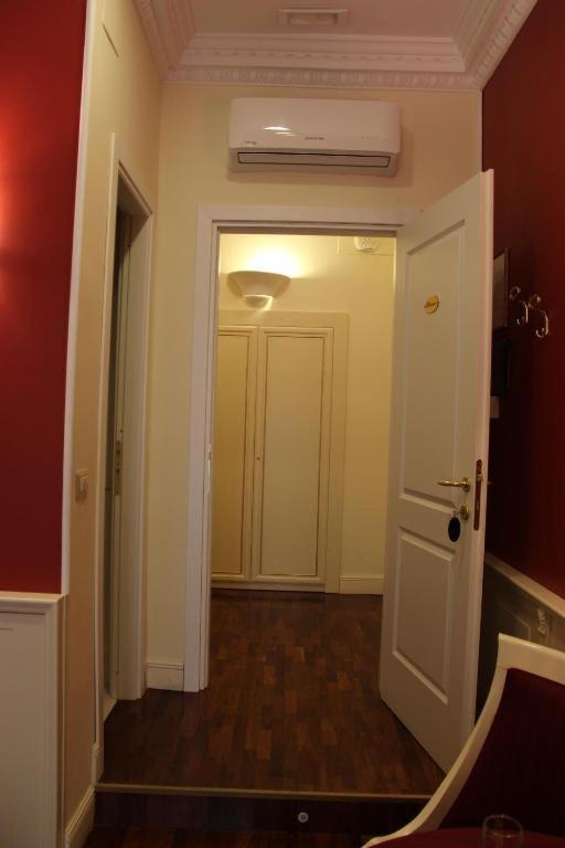 Hotel Dimora Frattina Rzym Zewnętrze zdjęcie
