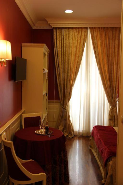 Hotel Dimora Frattina Rzym Zewnętrze zdjęcie