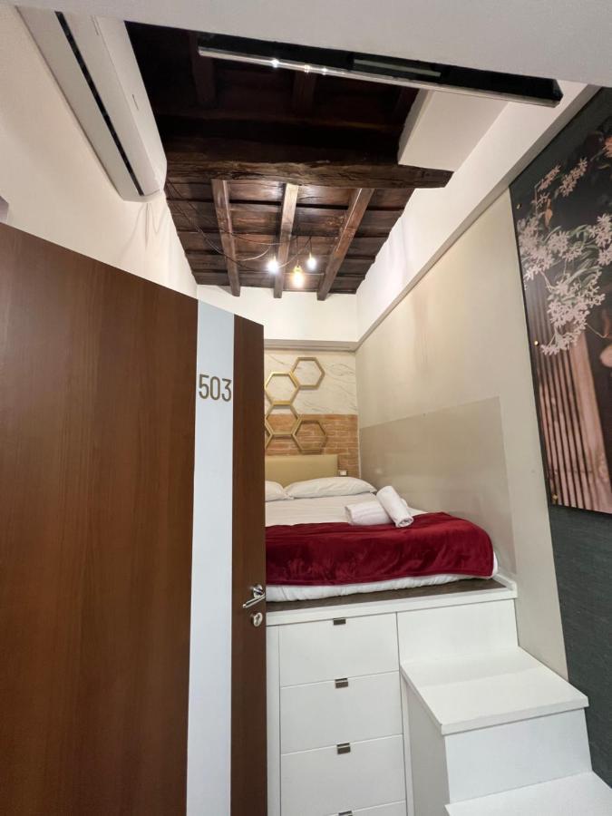 Hotel Dimora Frattina Rzym Zewnętrze zdjęcie
